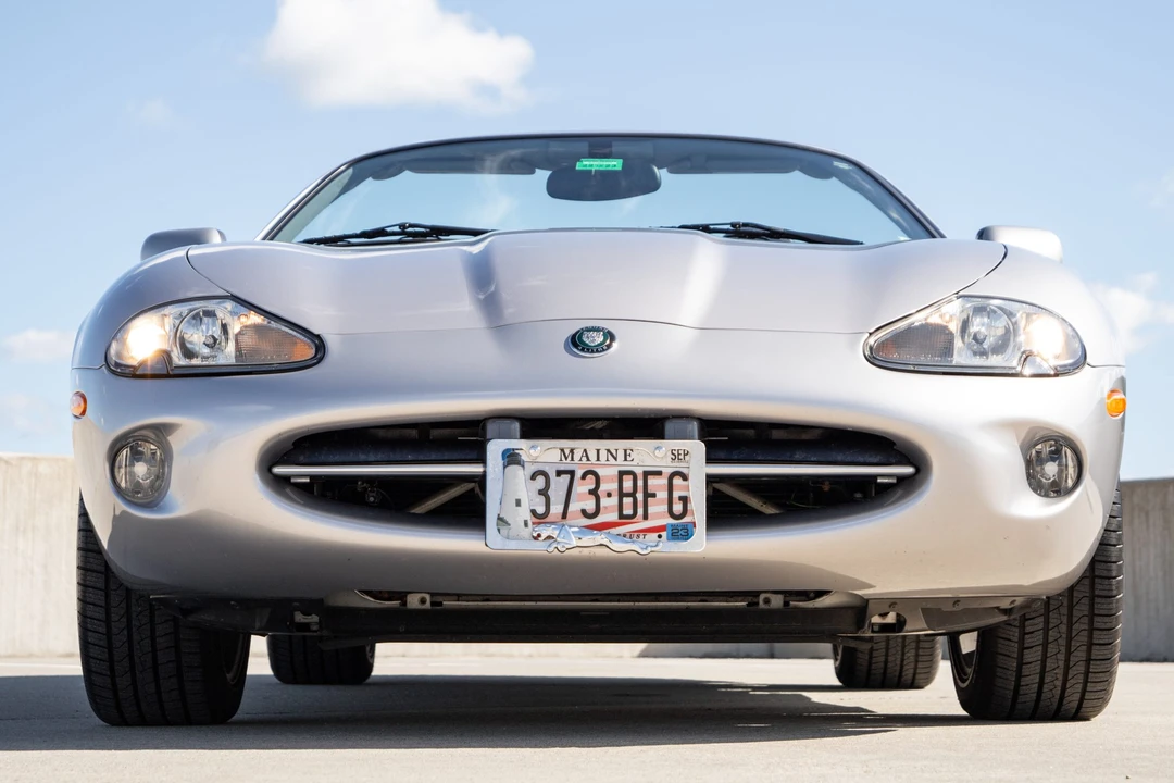 2000 Jaguar X100 XK8 - Image 2 of 31
