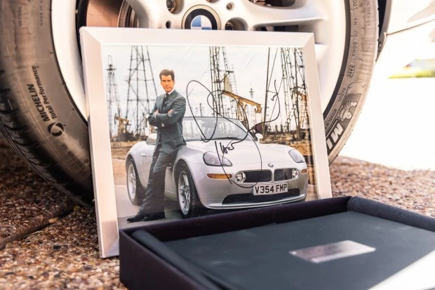 2001 BMW Z8 - Image 9 of 9