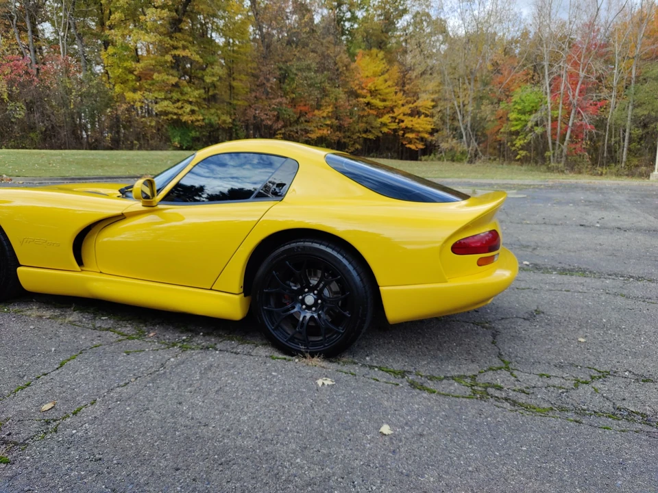 2001 Dodge Viper GTS 2nd Gen - Image 5 of 31