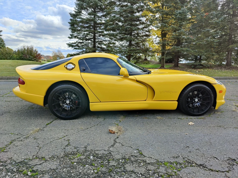 2001 Dodge Viper GTS 2nd Gen - Image 10 of 31
