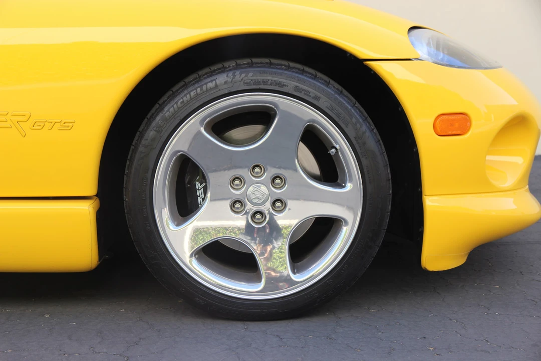 2001 Dodge Viper GTS 2nd Gen - Image 22 of 31