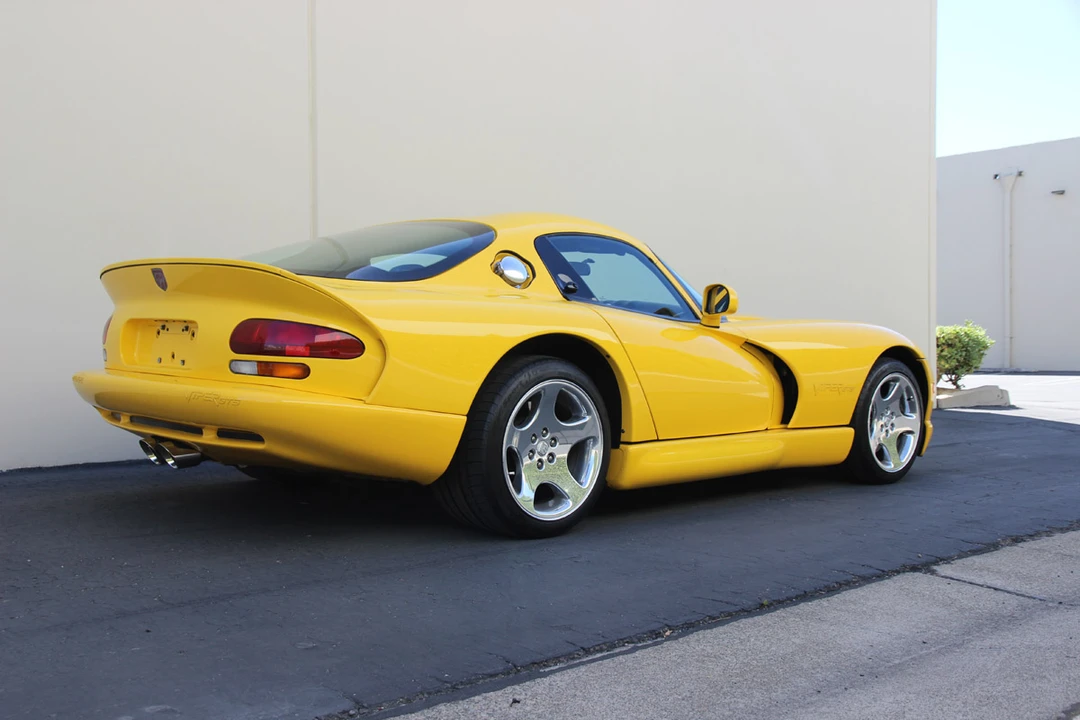 2001 Dodge Viper GTS 2nd Gen - Image 13 of 31