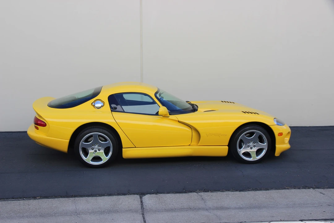 2001 Dodge Viper GTS 2nd Gen - Image 14 of 31