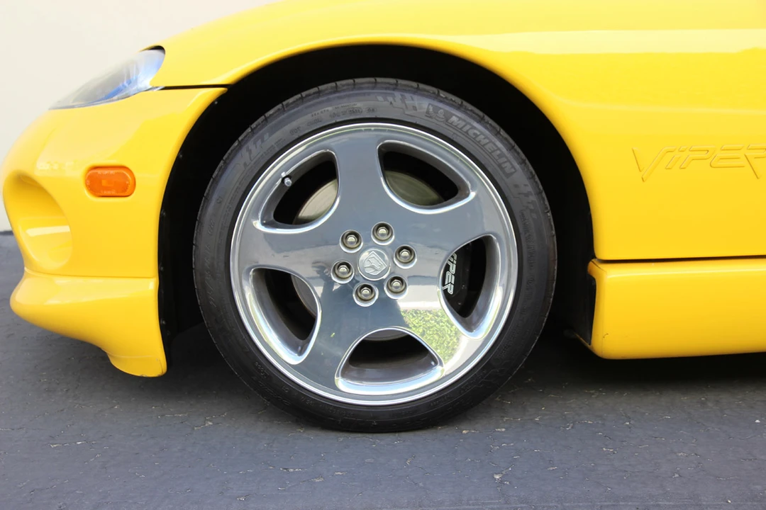 2001 Dodge Viper GTS 2nd Gen - Image 20 of 31