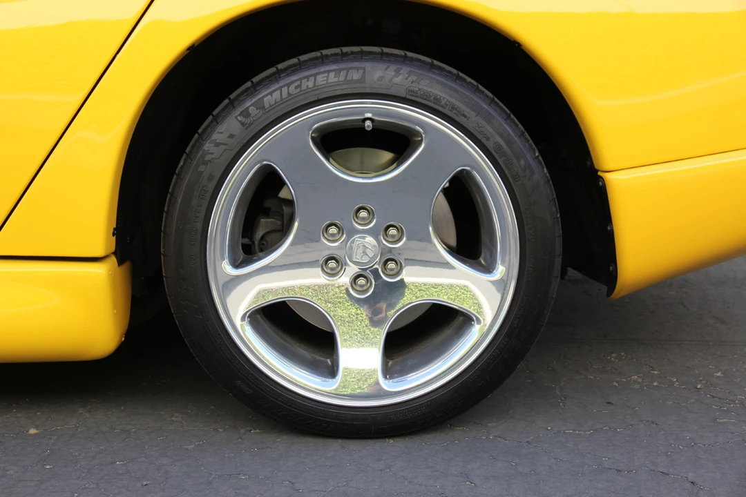2001 Dodge Viper GTS 2nd Gen - Image 21 of 31