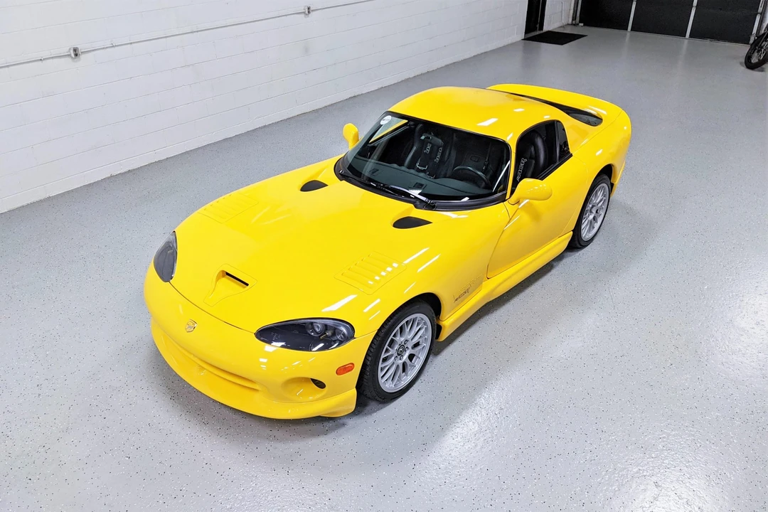2001 Dodge Viper ACR 2nd Gen - Image 2 of 31