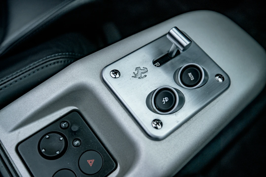 2001 Ferrari 360 Spider - Image 17 of 31
