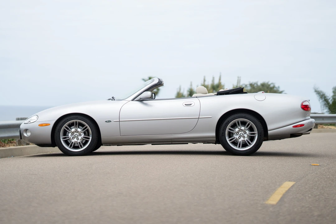 2001 Jaguar X100 XK8 - Image 8 of 31