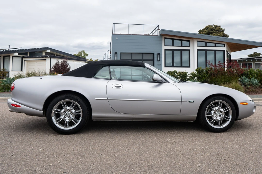 2001 Jaguar X100 XK8 - Image 12 of 31