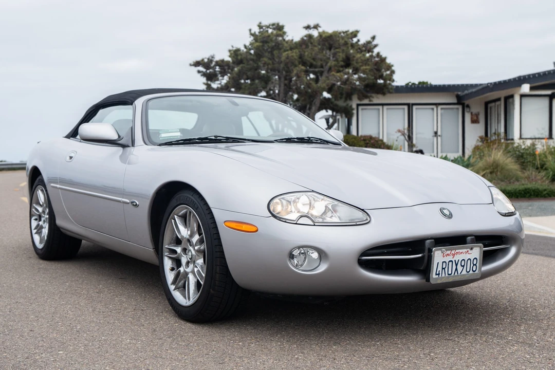 2001 Jaguar X100 XK8 - Image 11 of 31