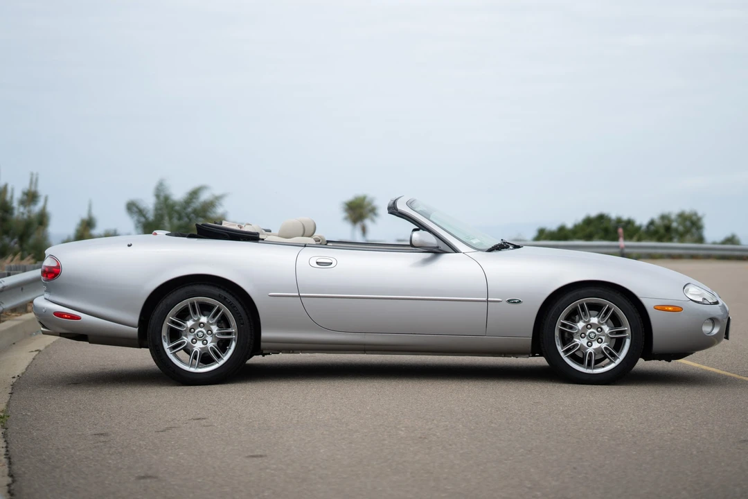 2001 Jaguar X100 XK8 - Image 4 of 31