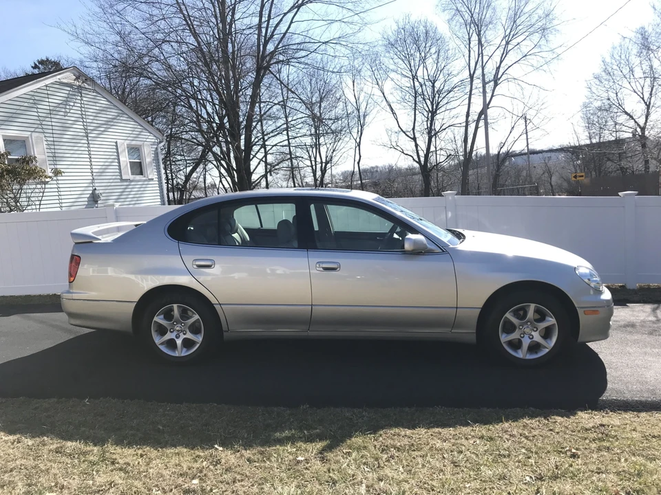 2001 Lexus GS 2nd Gen - Image 25 of 31