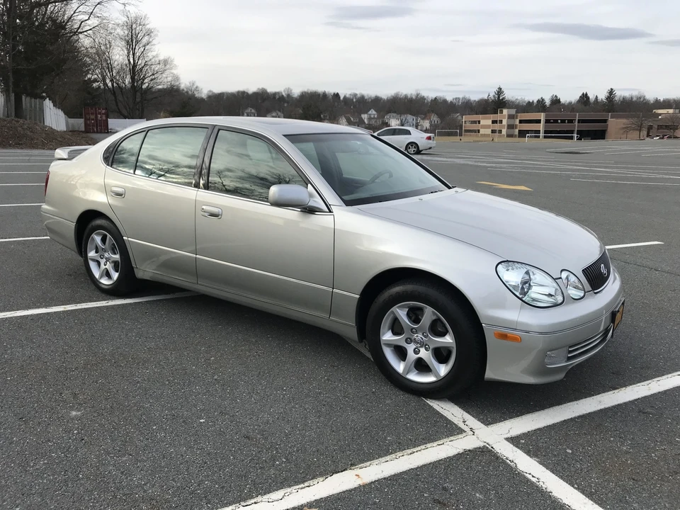 2001 Lexus GS 2nd Gen - Image 2 of 31