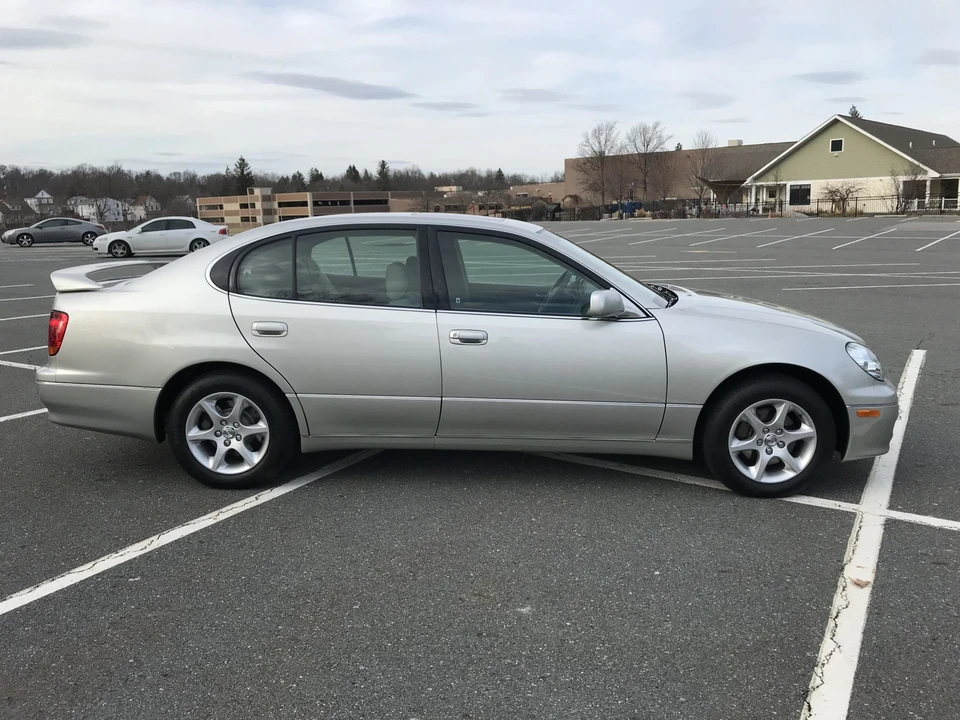 2001 Lexus GS 2nd Gen - Image 4 of 31