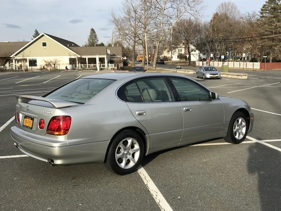 2001 Lexus GS 2nd Gen - Image 21 of 31
