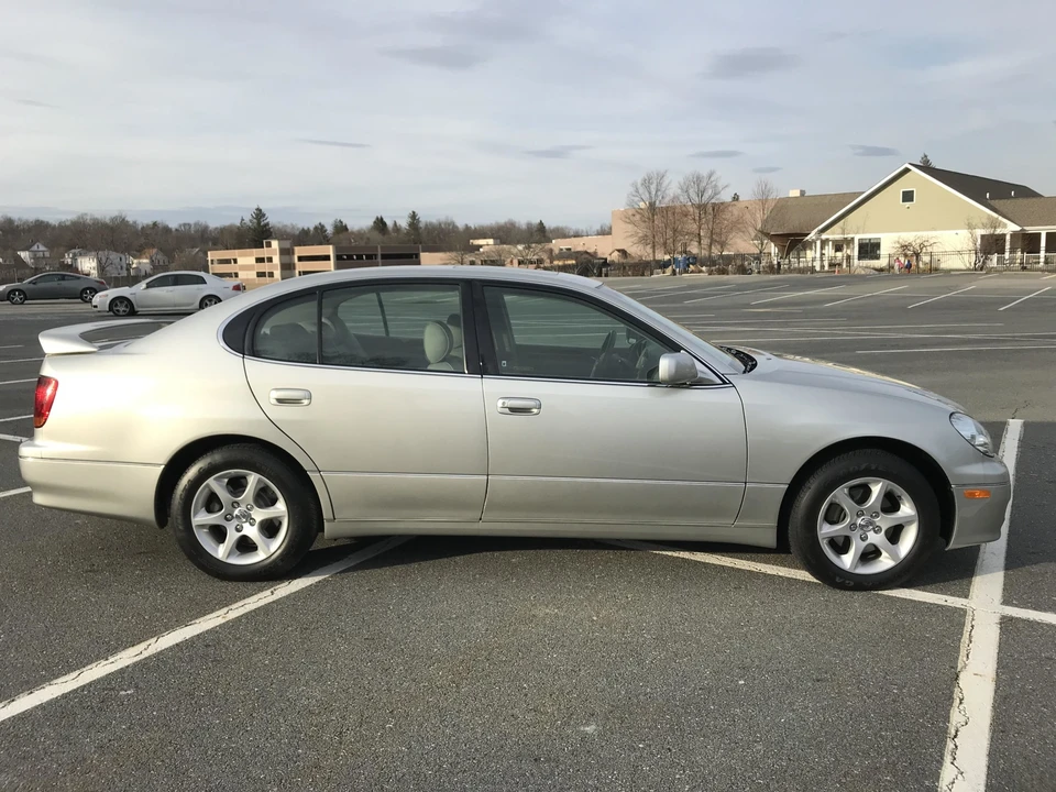 2001 Lexus GS 2nd Gen - Image 19 of 31
