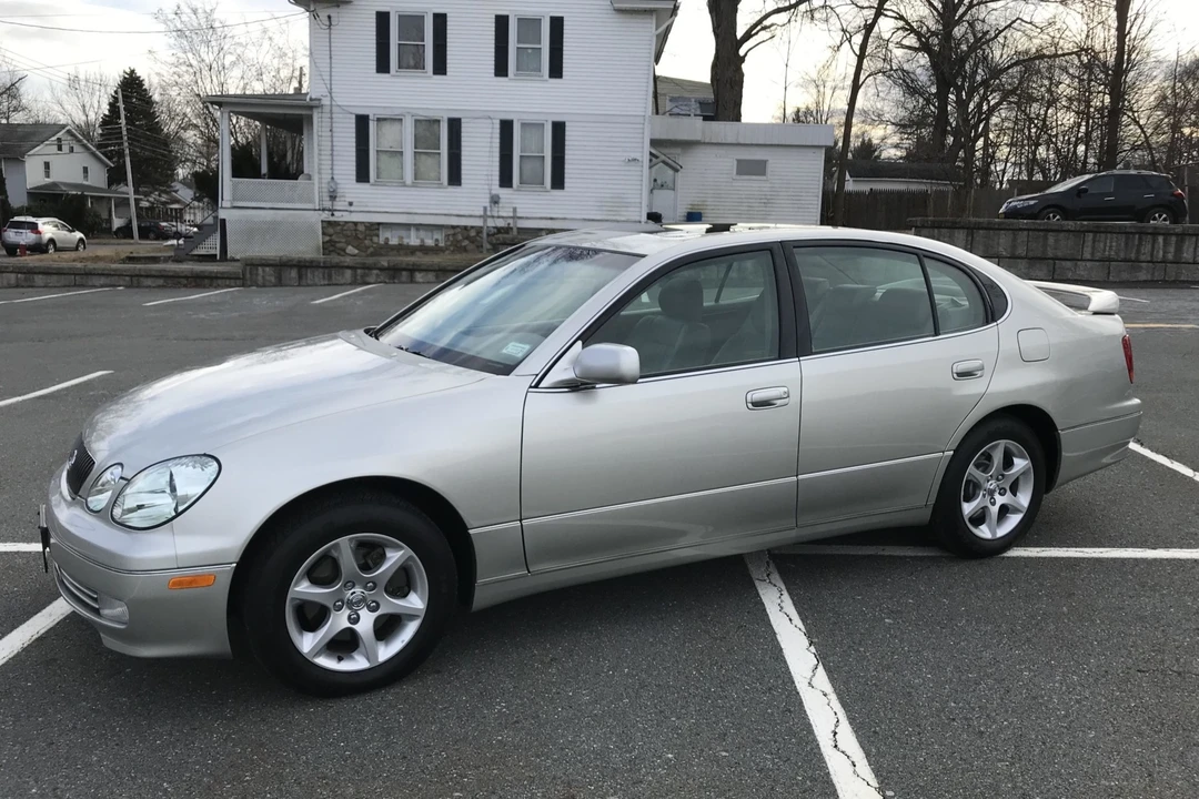 2001 Lexus GS 2nd Gen - Image 11 of 31