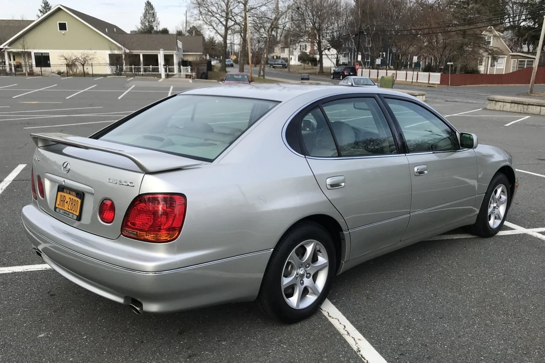 2001 Lexus GS 2nd Gen - Image 29 of 31