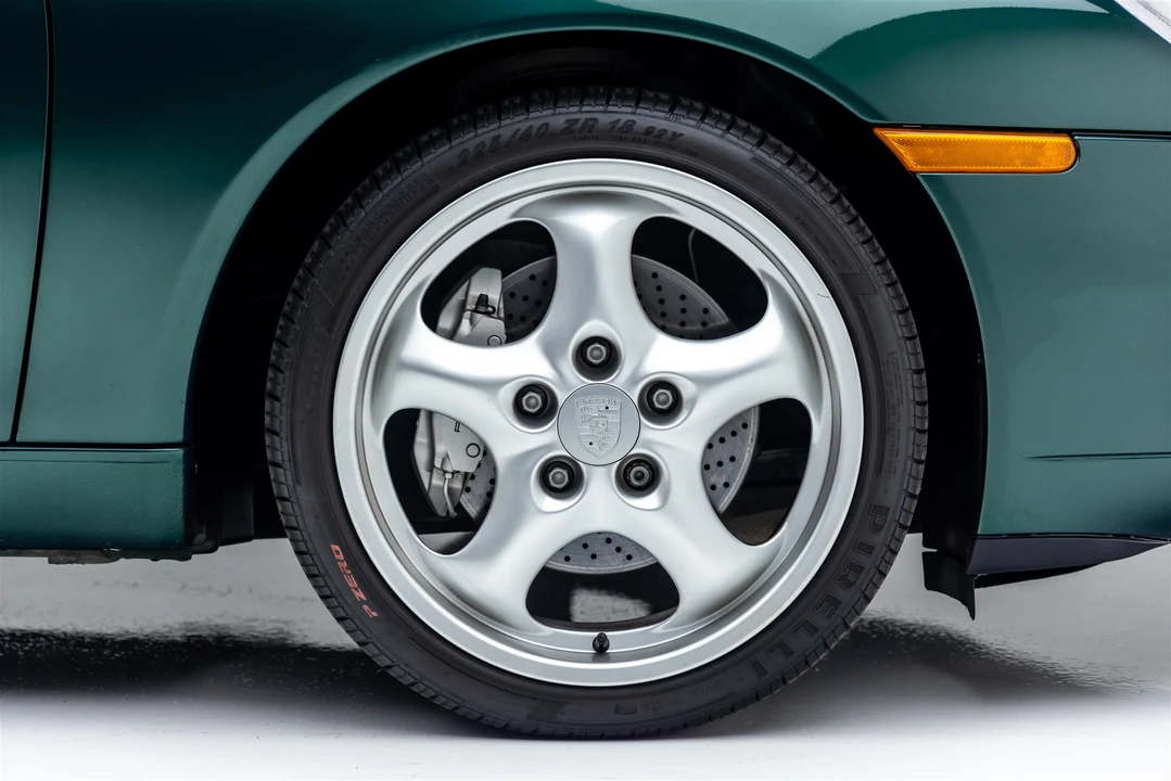 2001 Porsche 996 Carrera - Image 26 of 31