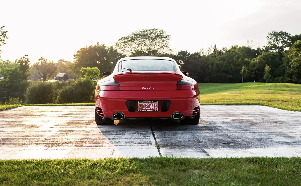 2001 Porsche 996 Turbo - Image 10 of 31