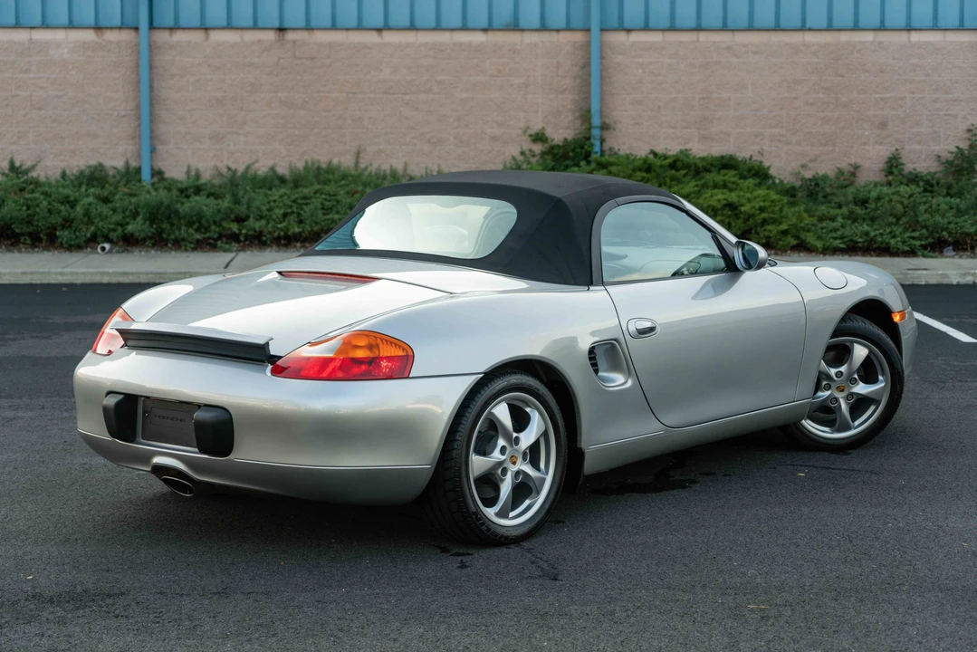 2001 Porsche 986 Boxster - Image 27 of 31