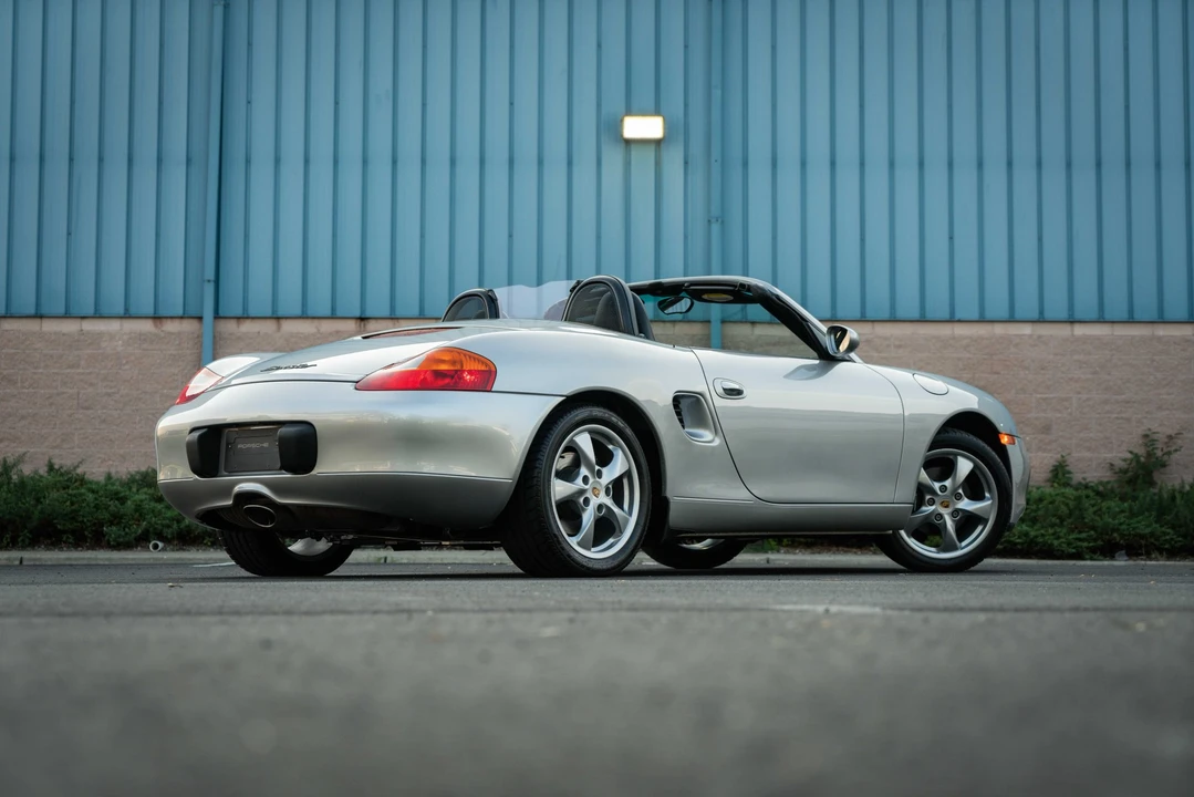 2001 Porsche 986 Boxster - Image 25 of 31