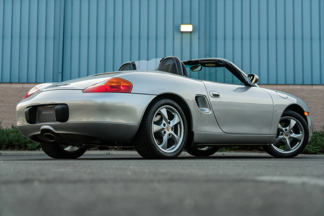 2001 Porsche 986 Boxster - Image 28 of 31