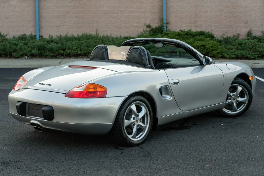 2001 Porsche 986 Boxster - Image 24 of 31