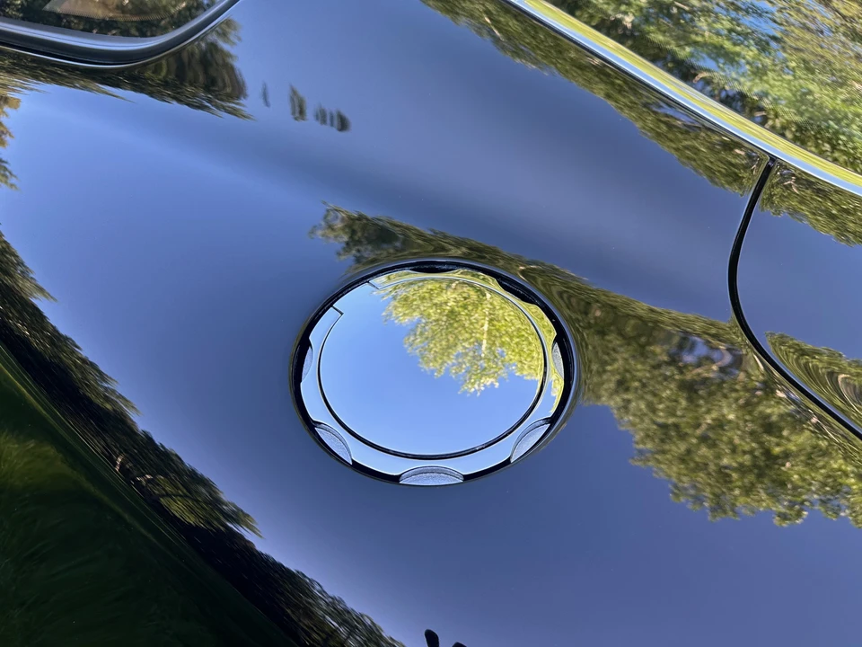 2002 Aston Martin Vanquish 1st Gen - Image 26 of 31