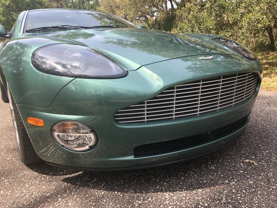2002 Aston Martin Vanquish 1st Gen - Image 25 of 31