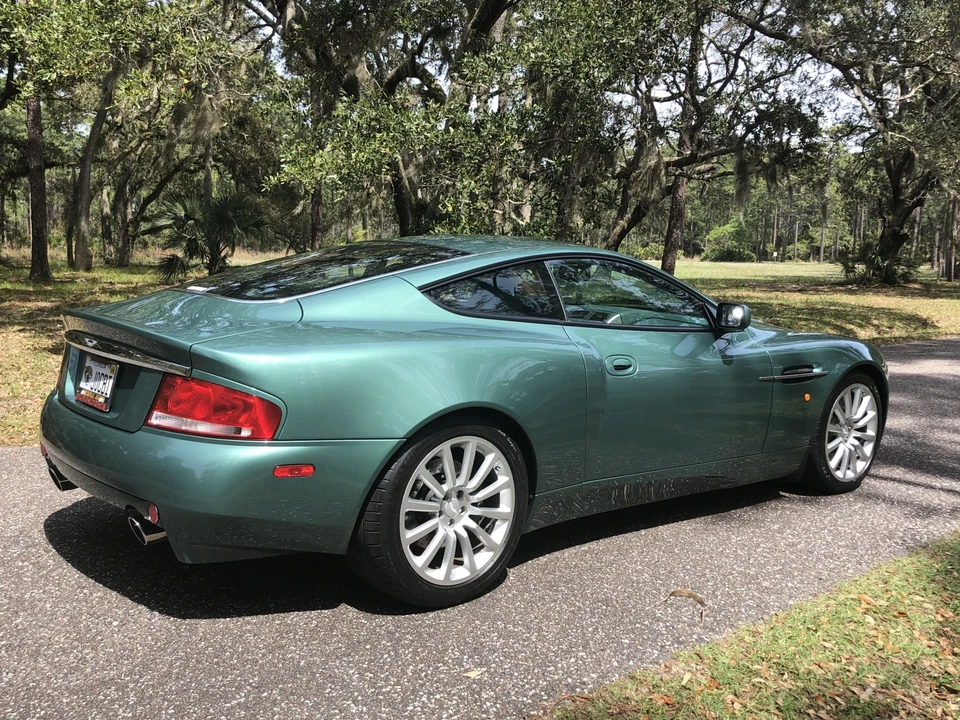 2002 Aston Martin Vanquish 1st Gen - Image 15 of 31