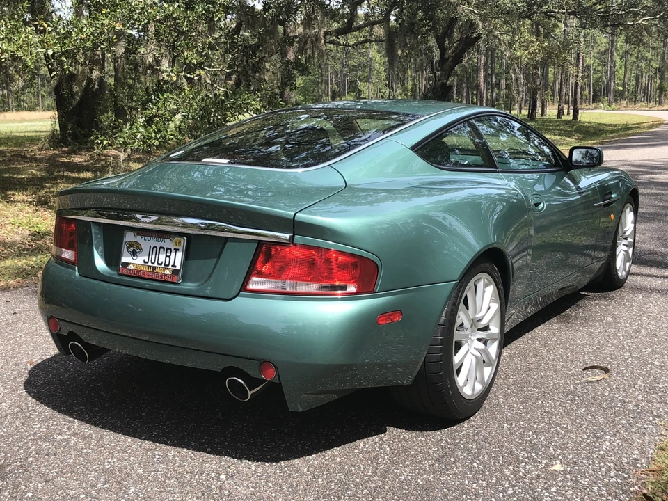 2002 Aston Martin Vanquish 1st Gen - Image 14 of 31