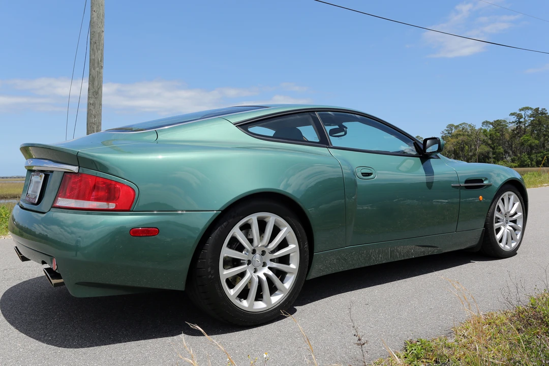 2002 Aston Martin Vanquish 1st Gen - Image 16 of 31