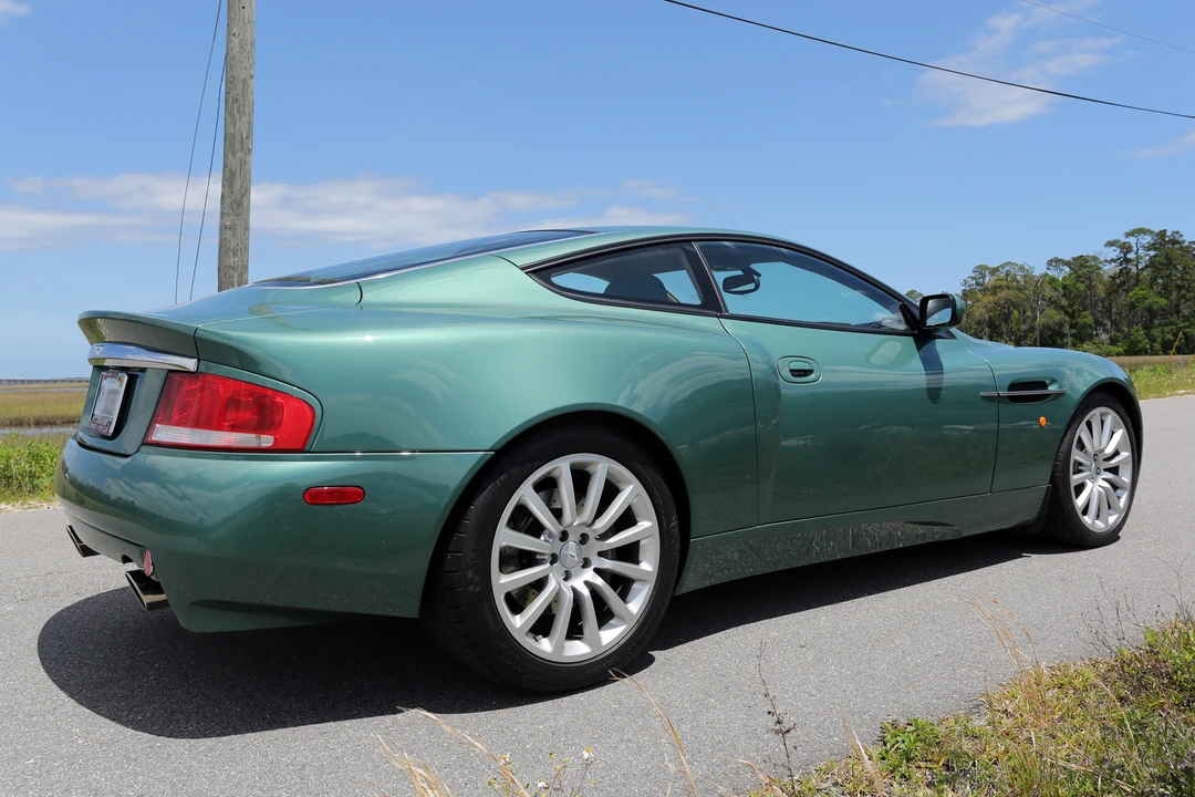 2002 Aston Martin Vanquish 1st Gen - Image 17 of 31