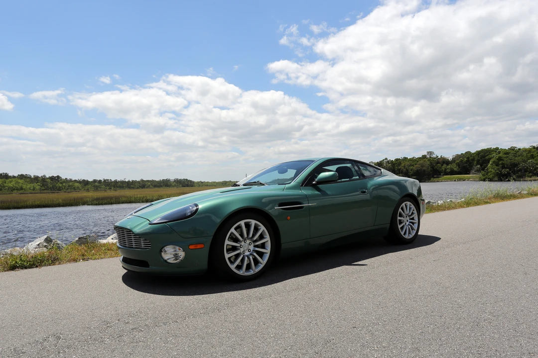 2002 Aston Martin Vanquish 1st Gen - Image 10 of 31