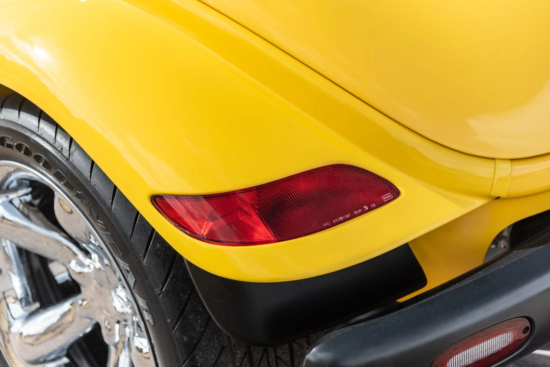 2002 Plymouth Prowler - Image 28 of 31
