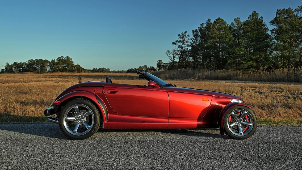 2002 Plymouth Prowler - Image 16 of 31