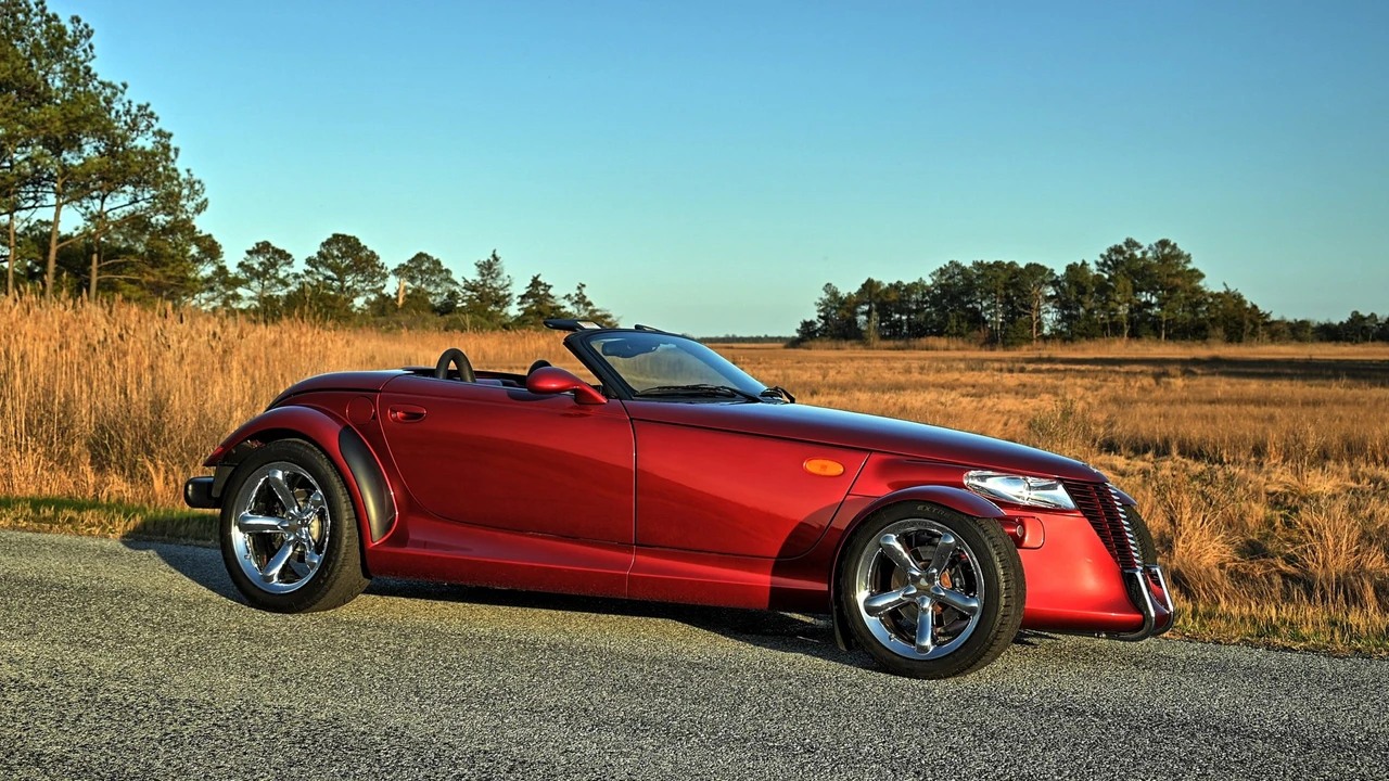 2002 Plymouth Prowler - Image 14 of 31