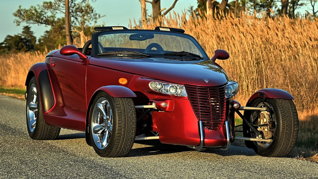 2002 Plymouth Prowler - Image 10 of 31