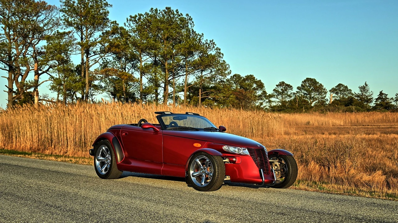 2002 Plymouth Prowler - Image 13 of 31