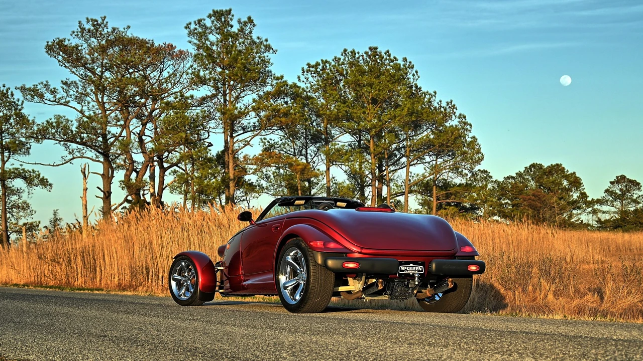 2002 Plymouth Prowler - Image 25 of 31