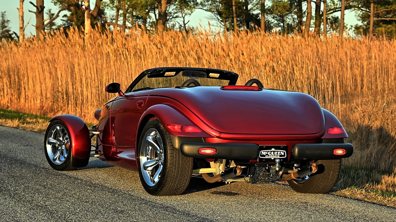 2002 Plymouth Prowler - Image 24 of 31