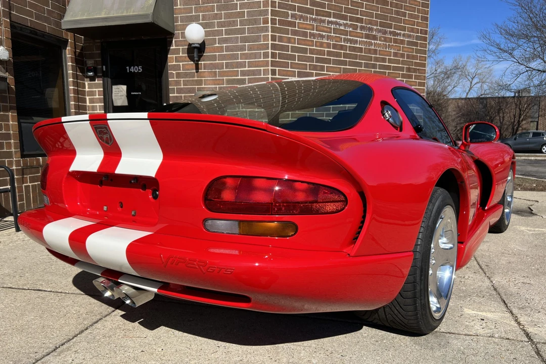 2002 Dodge Viper GTS 2nd Gen - Image 10 of 31