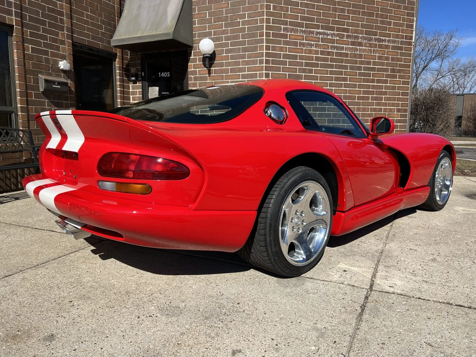 2002 Dodge Viper GTS 2nd Gen - Image 11 of 31