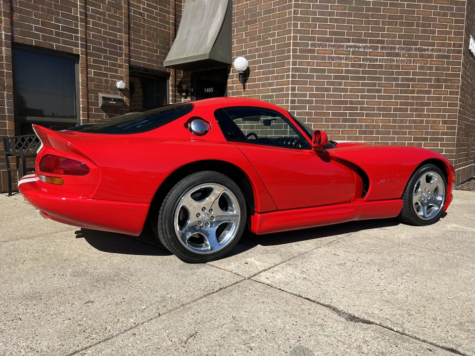 2002 Dodge Viper GTS 2nd Gen - Image 12 of 31