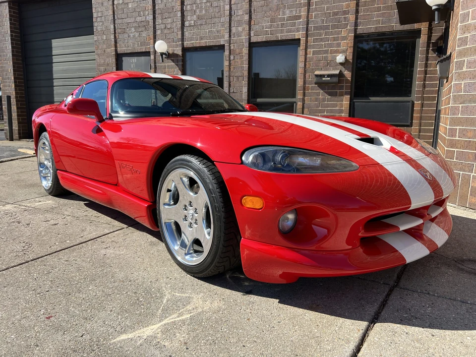 2002 Dodge Viper GTS 2nd Gen - Image 15 of 31
