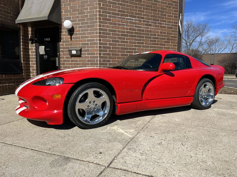2002 Dodge Viper GTS 2nd Gen - Image 4 of 31