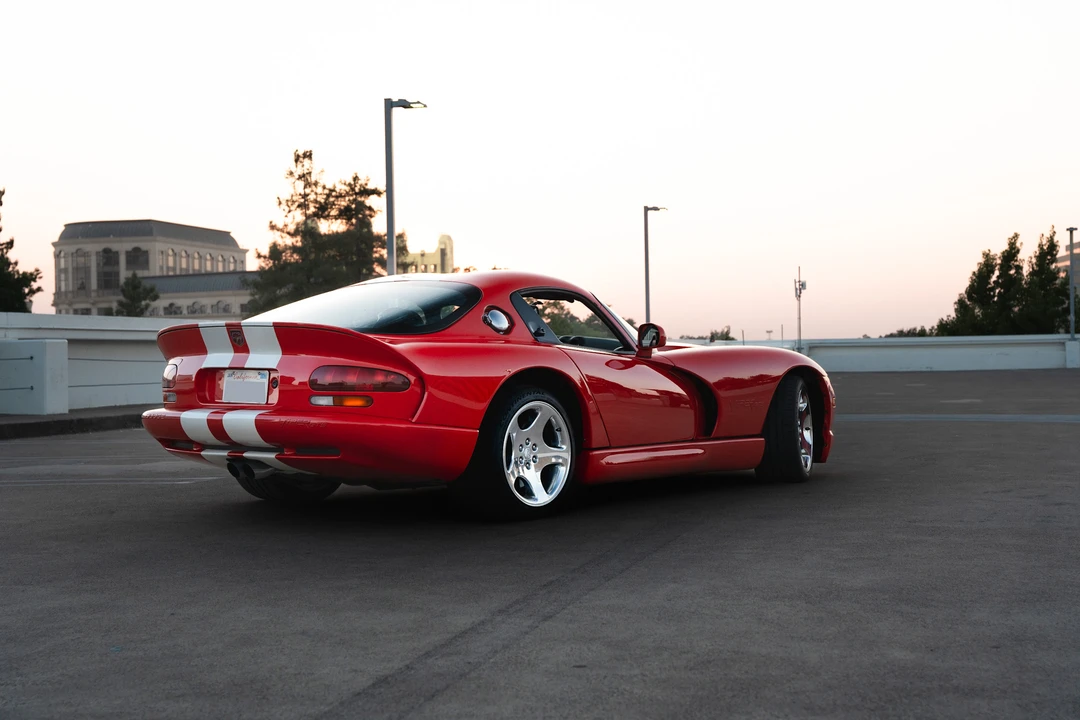 2002 Dodge Viper GTS 2nd Gen - Image 12 of 31
