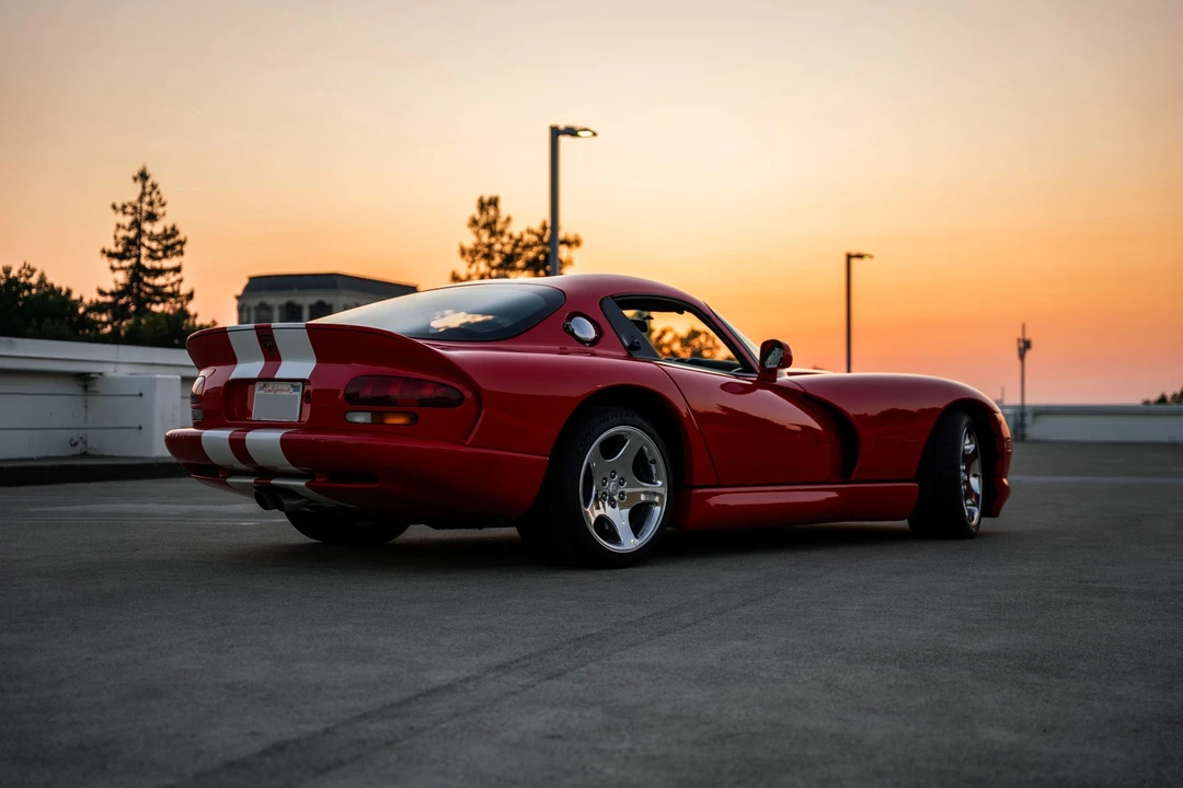 2002 Dodge Viper GTS 2nd Gen - Image 11 of 31
