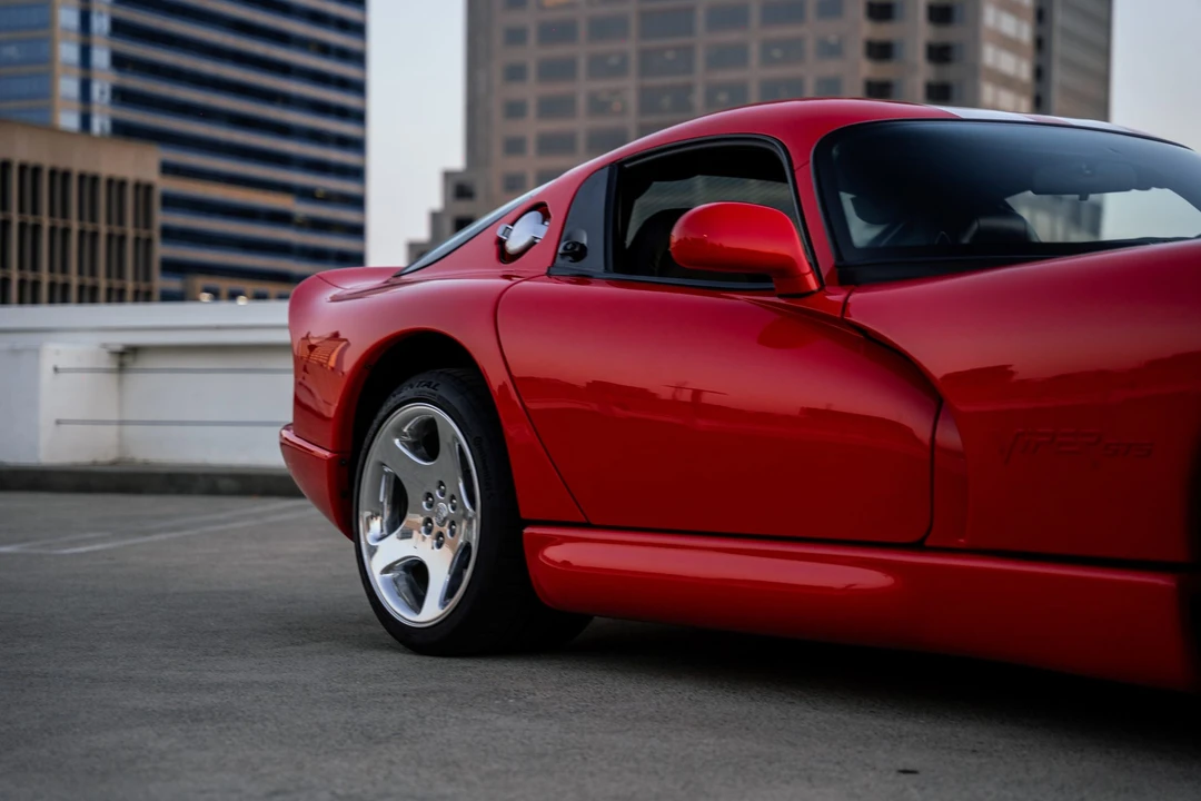 2002 Dodge Viper GTS 2nd Gen - Image 26 of 31